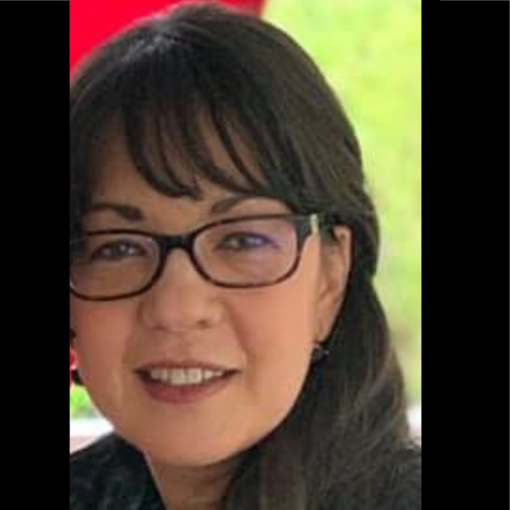 Meet your Posher, Elizabeth